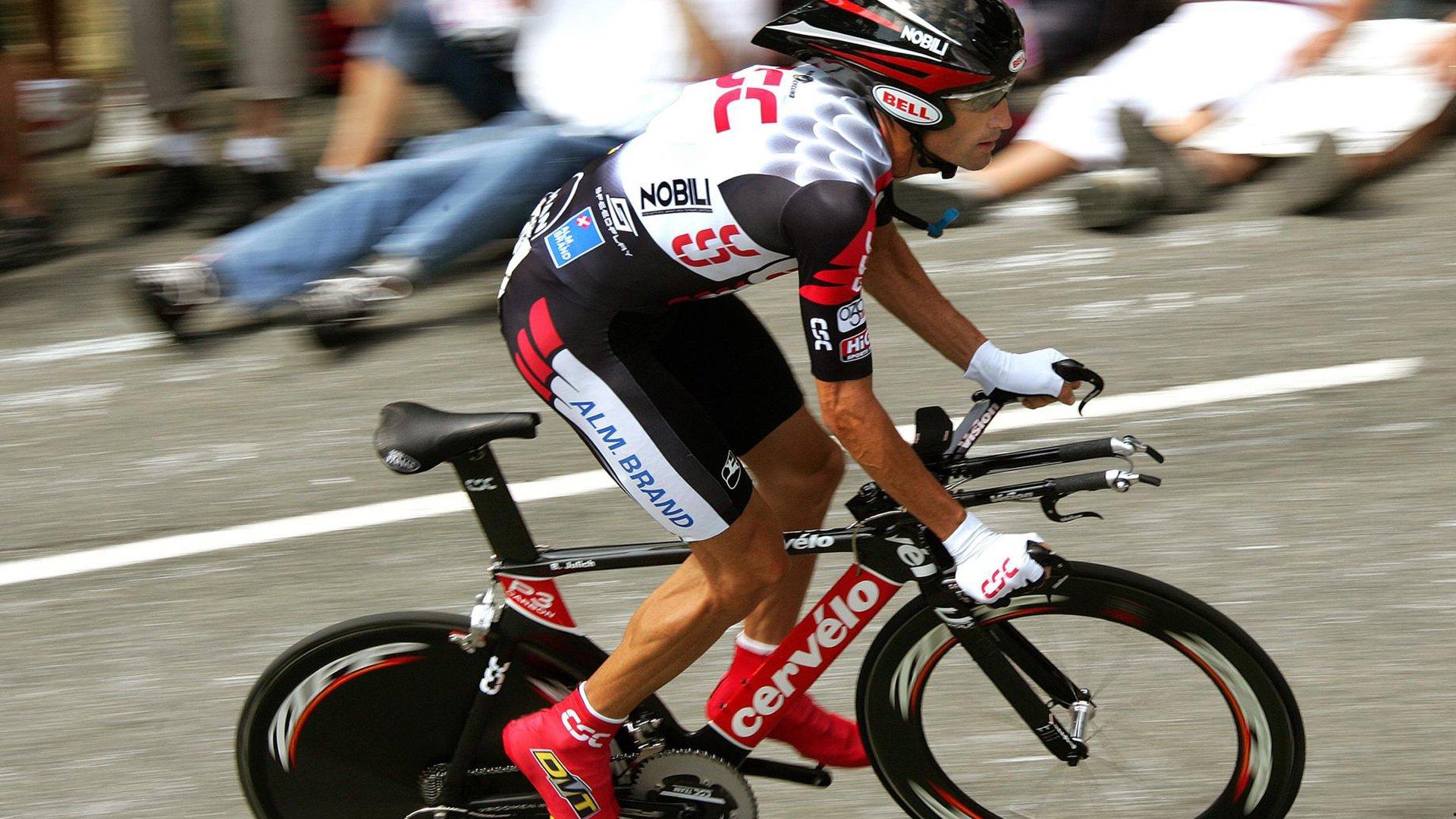 打工皇帝！英格兰薪资榜揭示足坛新秩序，凯恩屈居第二，高薪第四人竟无球可踢